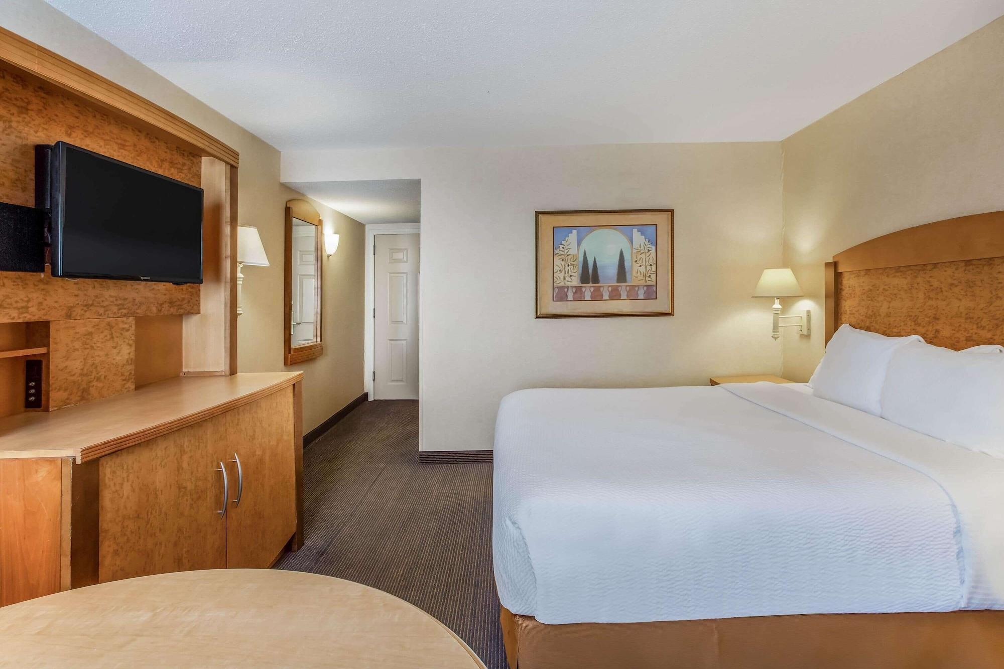 La Quinta By Wyndham Islip - Macarthur Airport Bohemia Exterior foto