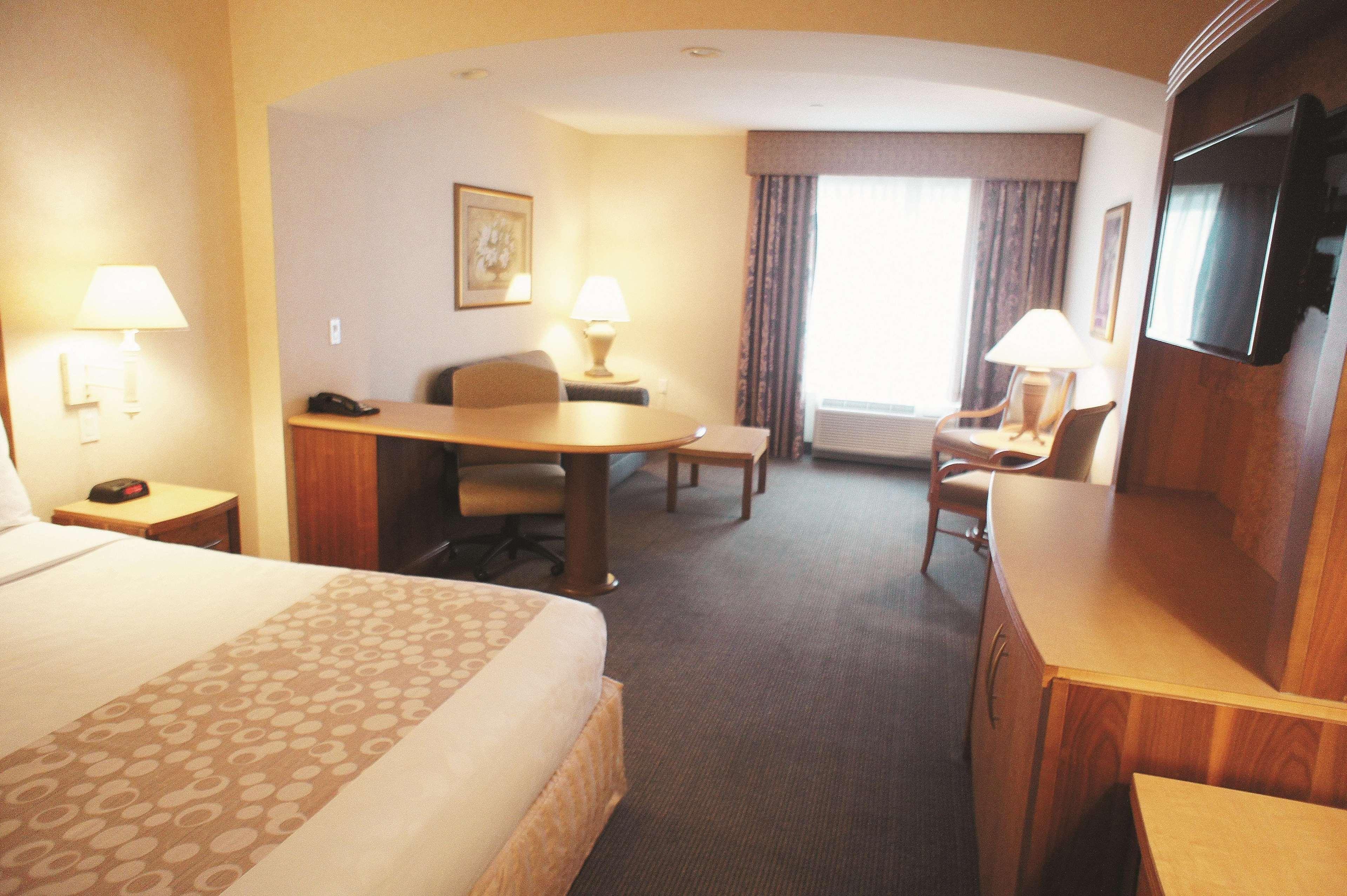 La Quinta By Wyndham Islip - Macarthur Airport Bohemia Exterior foto