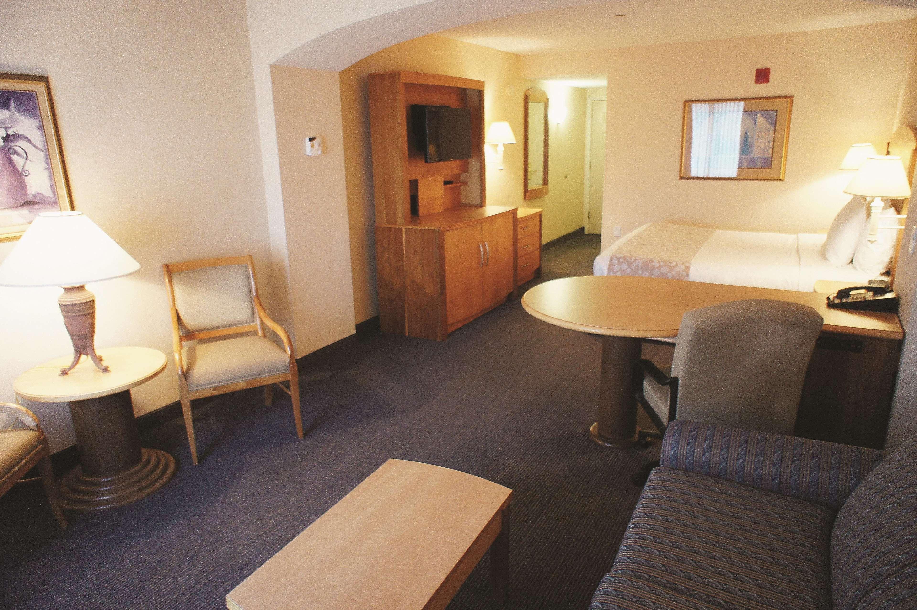 La Quinta By Wyndham Islip - Macarthur Airport Bohemia Exterior foto